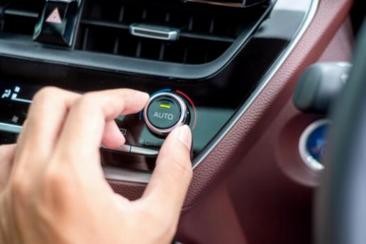 Comment diagnostiquer et réparer les problèmes avec le thermostat de la climatisation de votre voiture