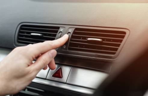 Le coût d'ignorer les problèmes avec le thermostat de la climatisation de votre voiture